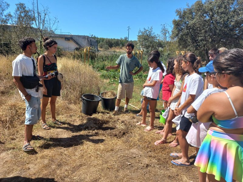 Activity-in-the-site-around-permaculture-project-with local kids